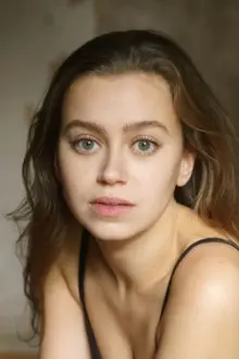 Alexandra Pfeifer como: Katya Orlow