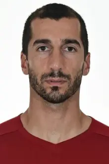 Henrikh Mkhitaryan como: 