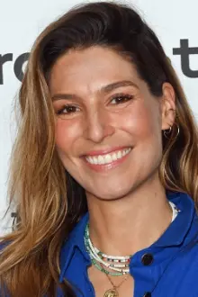 Laury Thilleman como: Self - Host