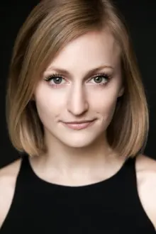 Carly Bawden como: Angélique