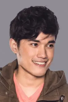 Ian Pangilinan como: Vlad Austria