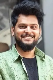 Naveen Abhi como: Balu