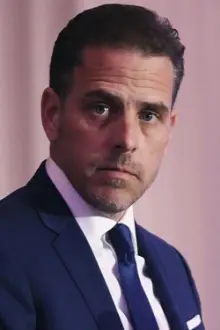 Hunter Biden como: Self (archive footage)