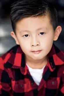 Micah Chen como: Sam