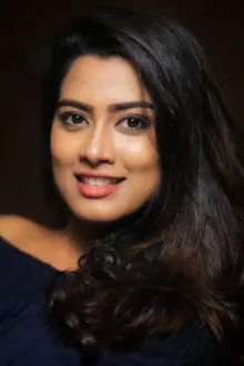 Dayyana Hameed como: Aadi Lakshmi