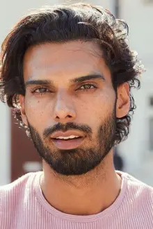 Anuj Singh Duhan como: Akram Khan