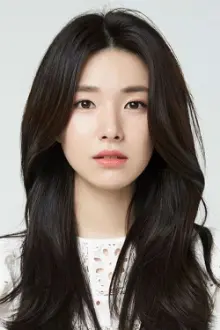 Ha Yeong como: Kim Jin-ju