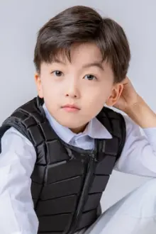 Shao Jie Rui como: Young Linlin