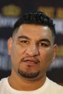 Chris Arreola como: 