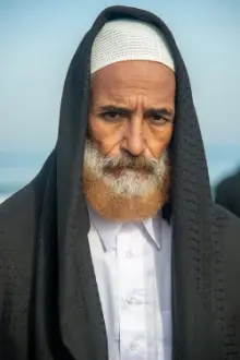 Ali Eshol como: Abu Mouaath Al-Tekriti
