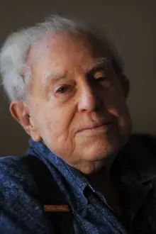 Elliott Carter como: self