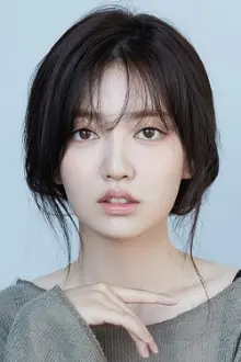 Kim Ji-in como: Ha Eun-sang