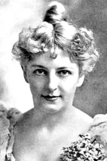 Lillian Lawrence como: Mrs. Fanshaw Renwick