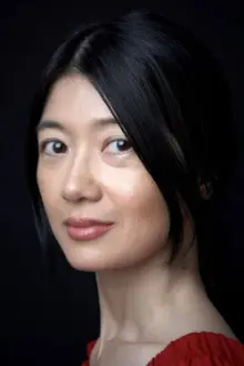 Jennifer Lim como: Dr. Leung