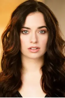 Lauren Elyse Taylor como: Kana