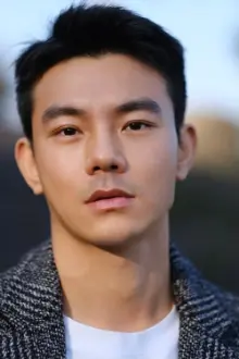 Leon Li como: Zhao Xiaobu / 赵小布