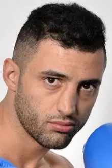 Giorgio Petrosyan como: 