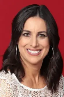 Lucy Kennedy como: 