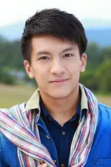Tao Pusin Warinruk como: Phethai Samakkhetkorn / Thai