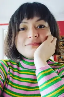 Lisa Takahashi como: 