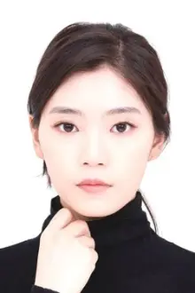 Song Ji-oh como: Choi Yoo-na