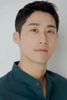 Kim Ji-chul como: Company Commander