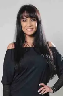 Susy López como: Marcela