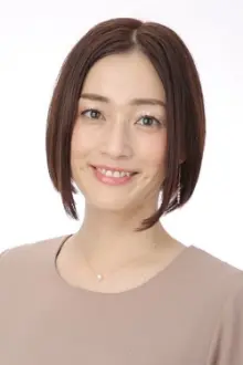 Emi Mamashita como: Aki Takashina