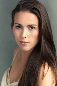 Francesca Louise White como: Amara Giovanni