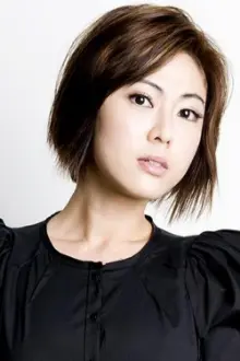 Cynthia Koh como: Zhou Hui Min