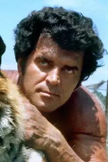 Steve Hawkes como: Tarzan / Zan