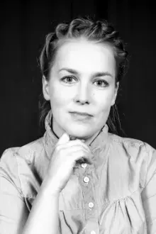 Anneli Rahkema como: Anna (segment "Virago")