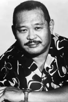 Harold Sakata como: Tobachi