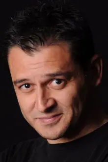 Gökhan Soylu como: Murat
