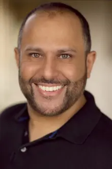 Sajid Varda como: Omar