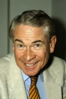 Stanley Baxter como: Benny 'The Kid' Lindowski