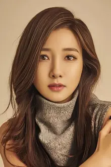 Lee In-hye como: Lee Min-Joo