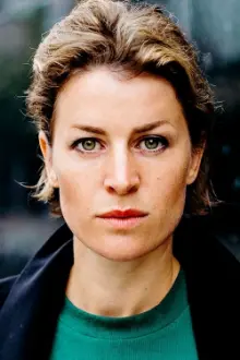 Miriam Morgenstern como: Merle Hofer