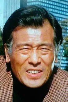 Akiji Kobayashi como: Tôbei Tachibana