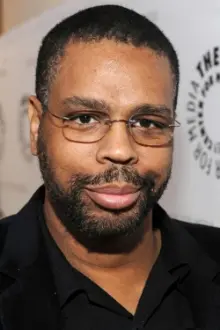 Dwayne McDuffie como: 