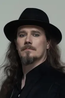 Tuomas Holopainen como: keyboards