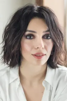 Ezgi Çelik como: Woman