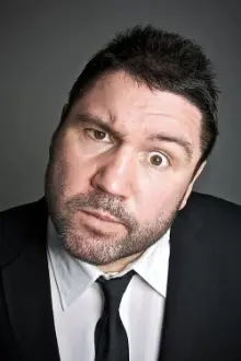 Ricky Grover como: Paul