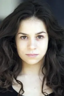 Hermine Dos Santos como: Alexandra