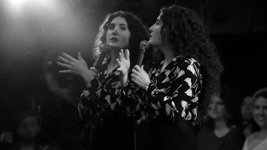 Kate Berlant em um Show de Comédia e Espiritualidade