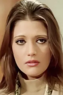 Shams El-Barudy como: حنان