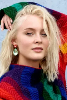 Zara Larsson como: Ela mesma