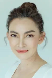 Pimonwan Hoonthongkam como: Ice's Mother