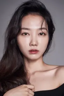 Yeo Woo-rin como: Female bartender