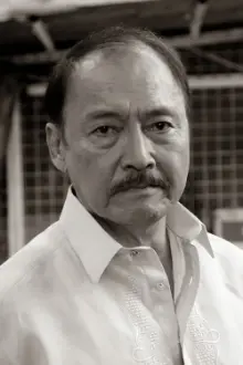 Robert Arevalo como: Cao Van